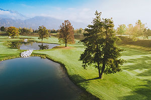 /Lakes-and-Fairway-on-16th-Hole-on-the-King`s-Course